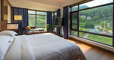 Zhangjiajie xinwu holiday house