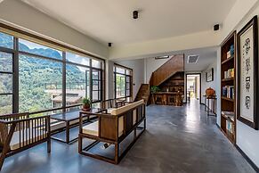 Zhangjiajie xinwu holiday house