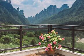 Zhangjiajie xinwu holiday house