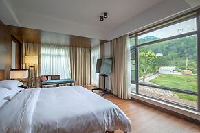 Zhangjiajie xinwu holiday house