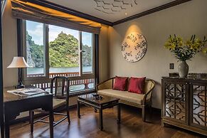 Heritage Line Ylang Cruise – Ha Long Bay & Lan Ha Bay