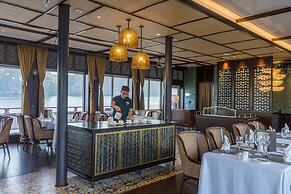 Heritage Line Ylang Cruise – Ha Long Bay & Lan Ha Bay