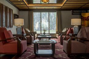 Heritage Line Ylang Cruise – Ha Long Bay & Lan Ha Bay