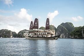 Heritage Line Ylang Cruise – Ha Long Bay & Lan Ha Bay