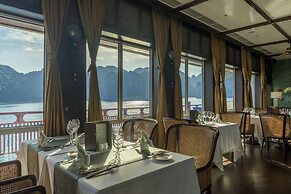 Heritage Line Ylang Cruise – Ha Long Bay & Lan Ha Bay