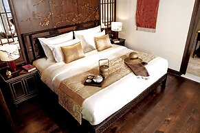 Heritage Line Ylang Cruise – Ha Long Bay & Lan Ha Bay