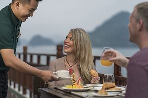 Heritage Line Ylang Cruise – Ha Long Bay & Lan Ha Bay