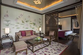 Heritage Line Ylang Cruise – Ha Long Bay & Lan Ha Bay