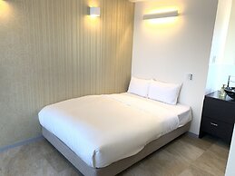 Mr.KINJO Miki24 in front of Makishi Station