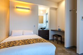 Mr.KINJO Miki24 in front of Makishi Station