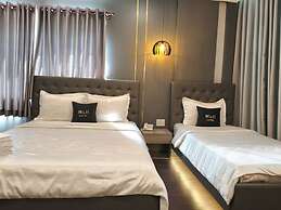 M&H Hotel