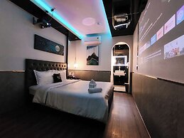 M&H Hotel