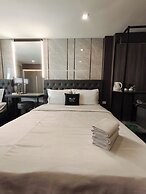 M&H Hotel