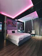 M&H Hotel