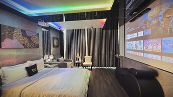 M&H Hotel