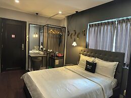 M&H Hotel