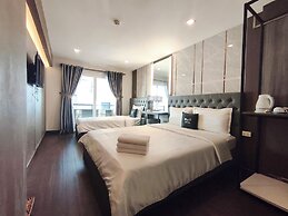 M&H Hotel