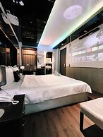 M&H Hotel