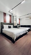 M&H Hotel
