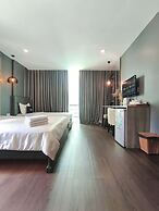 M&H Hotel