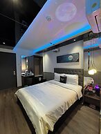 M&H Hotel