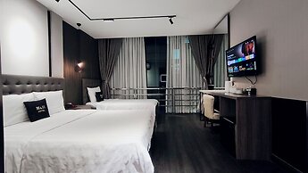 M&H Hotel