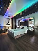 M&H Hotel