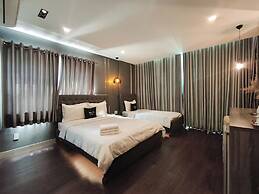 M&H Hotel