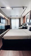 M&H Hotel
