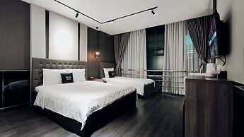 M&H Hotel