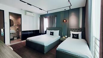 M&H Hotel