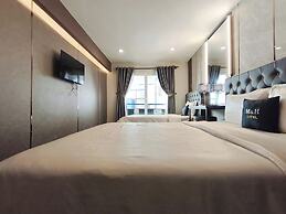 M&H Hotel