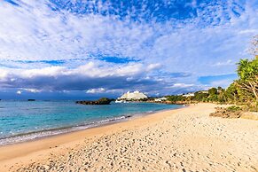 Mr.KINJO in front of Manza Beach