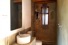 Fresco Lion Villa - Hostel