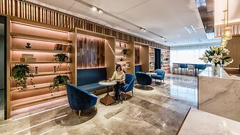 Zhangjiagang Suning Auraya Hotel