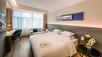 Zhangjiagang Suning Auraya Hotel