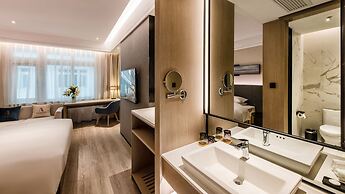 Zhangjiagang Suning Auraya Hotel