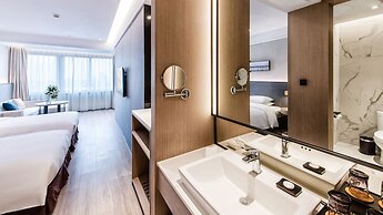 Zhangjiagang Suning Auraya Hotel