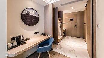 Zhangjiagang Suning Auraya Hotel