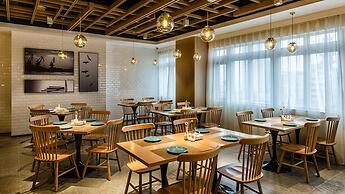 Zhangjiagang Suning Auraya Hotel