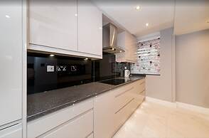 Newly Refurbished Flat Hyde Park London