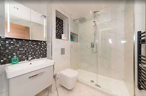 Newly Refurbished Flat Hyde Park London