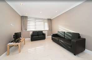 Newly Refurbished Flat Hyde Park London