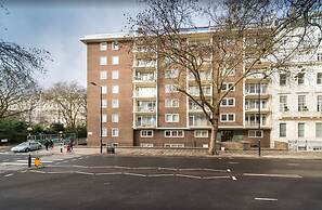 Newly Refurbished Flat Hyde Park London