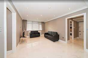 Newly Refurbished Flat Hyde Park London