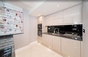 Newly Refurbished Flat Hyde Park London