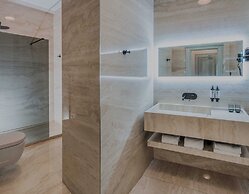 Mottl House by Adrez