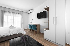 Penthouse Level 8 Nilie Hospitality MGMT