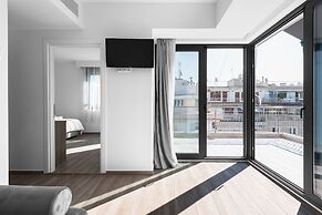 Penthouse Level 8 Nilie Hospitality MGMT