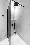 Penthouse Level 8 Nilie Hospitality MGMT